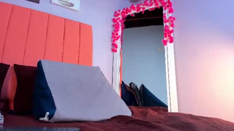 Snapshot of rose_thompson19 chatting on June 23, 2026, 7:12 pm Rosse online show from June 23, 2026, 7:12 pm