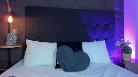 Rose  online show from May 20, 2026, 4:51 am