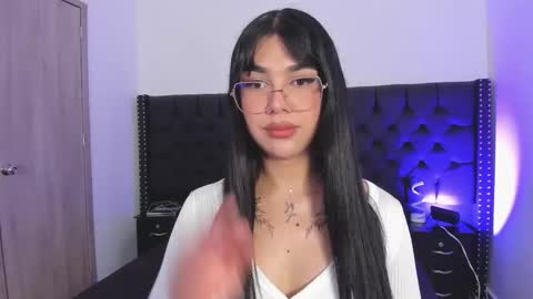 Rose online show from November 14, 2025, 1:32 pm