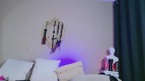 rosedelic online show from October 4, 2025, 3:48 am