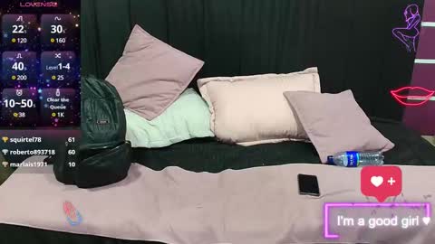 Snapshot of roseesmith_ chatting on February 28, 2025, 5:59 pm R O S E S M I T H online show from February 28, 2025, 5:59 pm