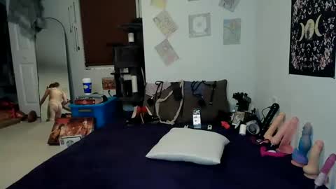 Snapshot of rosehatter chatting on January 10, 2025, 3:39 am Rose Hatter online show from January 10, 2025, 3:39 am