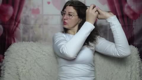 RoseHille online show from April 4, 2026, 5:16 am