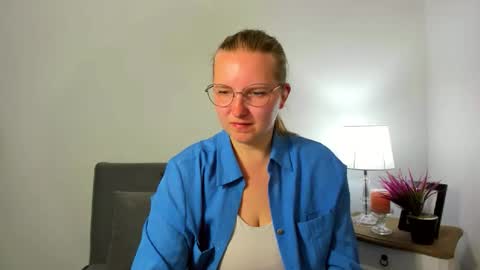 Snapshot of rosehypnotic chatting on April 29, 2026, 5:30 pm Rose online show from April 29, 2026, 5:30 pm