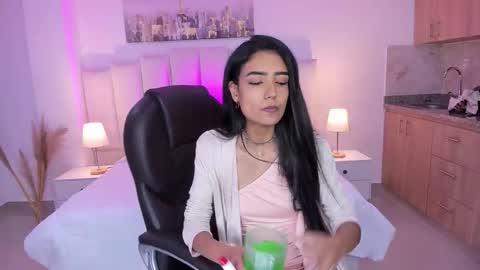 ROSEL online show from January 5, 2026, 10:46 pm