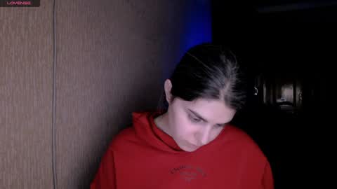 Rose online show from January 9, 2025, 3:44 pm