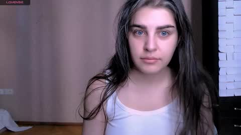 Rose online show from October 21, 2025, 8:26 am