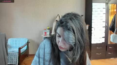 Snapshot of roselina_ chatting on May 3, 2026, 10:54 am Rose online show from May 3, 2026, 10:54 am