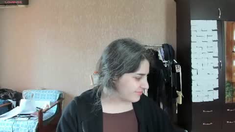 Snapshot of roselina_ chatting on June 14, 2026, 12:18 pm Rose online show from June 14, 2026, 12:18 pm