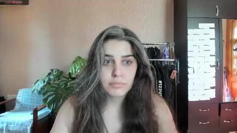 Snapshot of roselina_ chatting on July 13, 2026, 8:39 am Rose online show from July 13, 2026, 8:39 am