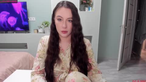 Julia online show from December 15, 2024, 10:47 pm