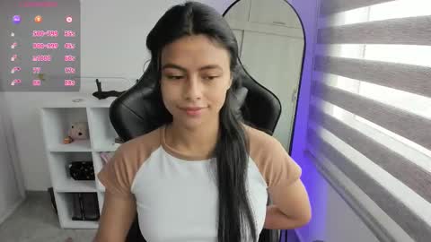 Snapshot of roseparis chatting on October 21, 2025, 2:51 pm Nat online show from October 21, 2025, 2:51 pm