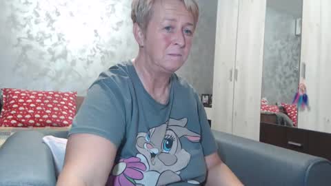 Lovepinklilly online show from December 12, 2024, 5:26 pm