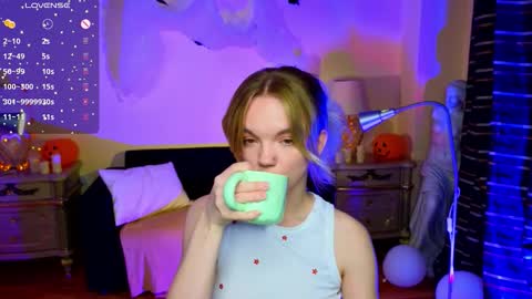 Snapshot of roses_kate chatting on October 28, 2025, 5:00 am Sweety Kate online show from October 28, 2025, 5:00 am