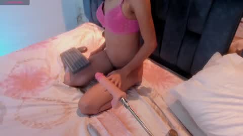 Snapshot of rosetemple chatting on January 23, 2025, 11:26 am Rose online show from January 23, 2025, 11:26 am