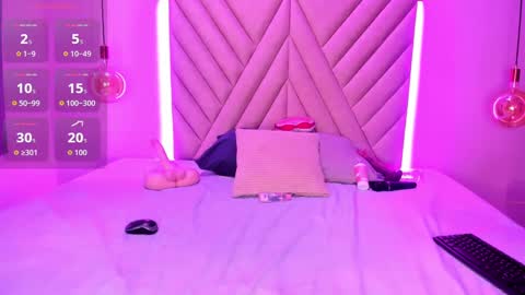 Rose Winterr online show from September 11, 2025, 2:39 pm