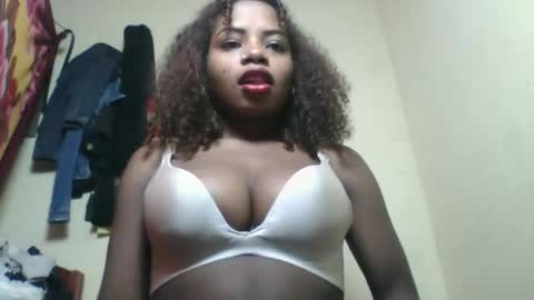 Roseyaa online show from September 11, 2025, 6:24 am