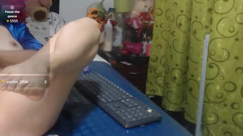 Snapshot of roshy_multisquirt chatting on June 11, 2026, 4:05 pm roshy online show from June 11, 2026, 4:05 pm