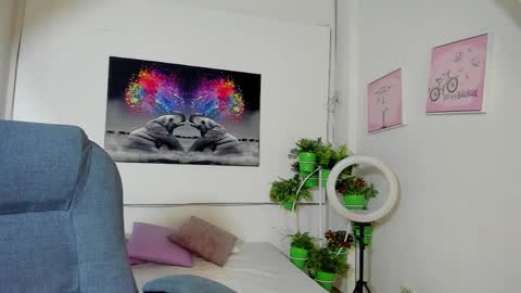 rosi_cooper online show from November 6, 2025, 12:06 pm