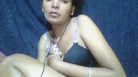 rosia685234 online show from February 18, 2025, 8:58 pm