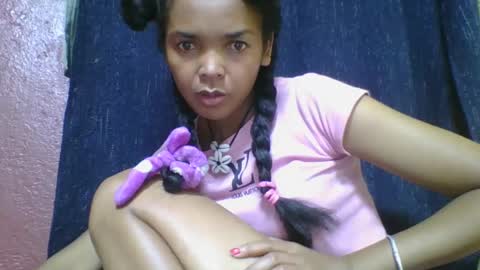 rosia685234 online show from February 25, 2025, 9:35 pm