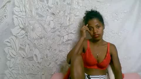 rosia online show from September 22, 2025, 1:51 am