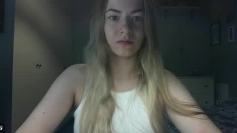 Snapshot of rosie_june chatting on May 7, 2026, 6:41 am Rosie online show from May 7, 2026, 6:41 am