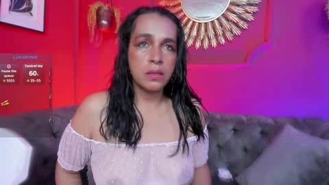 Rosa  online show from May 28, 2026, 3:48 am
