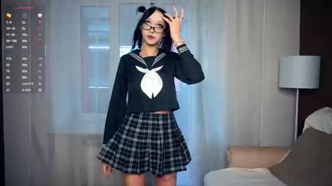 Edwina online show from October 4, 2025, 5:05 am