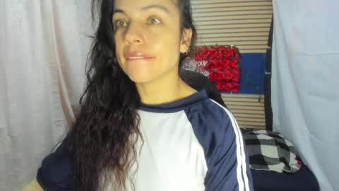 Snapshot of rosse_25 chatting on April 24, 2026, 11:23 am Would you like to help me with supplementation and sports suits so I can compete in powerlifting online show from April 24, 2026, 11:23 am