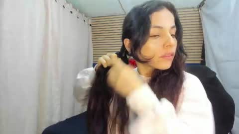 Snapshot of rosse_25 chatting on June 16, 2026, 12:52 pm Would you like to help me with supplementation and sports suits so I can compete in powerlifting online show from June 16, 2026, 12:52 pm