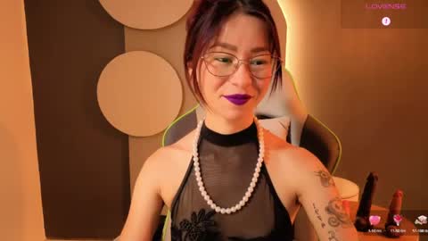 Snapshot of rosse_98_ chatting on May 14, 2026, 2:02 pm Miss Rosse online show from May 14, 2026, 2:02 pm