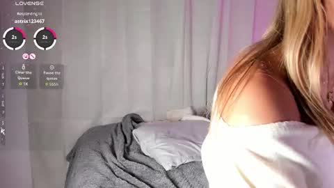 Snapshot of rossedaw_ chatting on July 28, 2026, 7:39 pm Rosse Daw Independent model online show from July 28, 2026, 7:39 pm