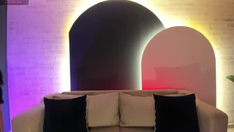 Rossie Rhoades online show from January 11, 2025, 11:23 am