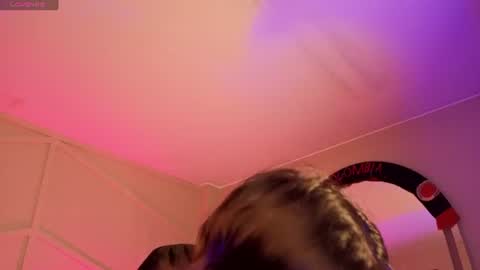 Snapshot of rossiie_hunt_ chatting on June 18, 2026, 12:09 pm rossiie_hunt_ online show from June 18, 2026, 12:09 pm