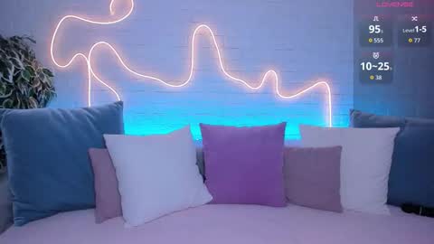 Snapshot of rossy_babe_ chatting on September 30, 2025, 12:26 am Rossy online show from September 30, 2025, 12:26 am