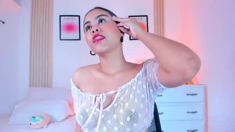 rossy_x online show from November 16, 2025, 5:18 pm