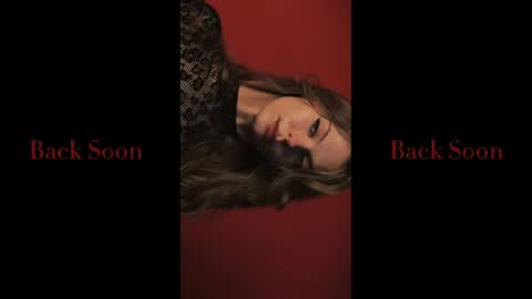 rosy_black_ online show from April 27, 2026, 7:01 pm