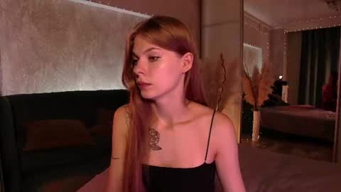 Snapshot of rosy_black_ chatting on June 25, 2026, 7:29 pm rosy_black_ online show from June 25, 2026, 7:29 pm