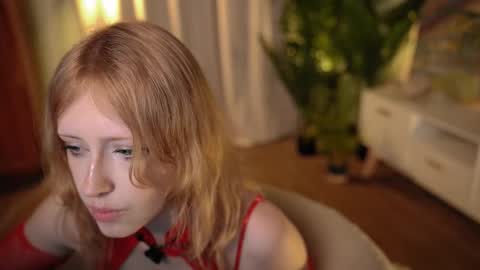rosy_petal online show from September 9, 2025, 9:03 pm