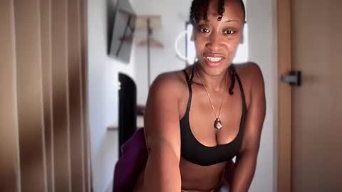 Snapshot of rosycoco chatting on February 17, 2025, 4:48 pm Rosy Coco online show from February 17, 2025, 4:48 pm