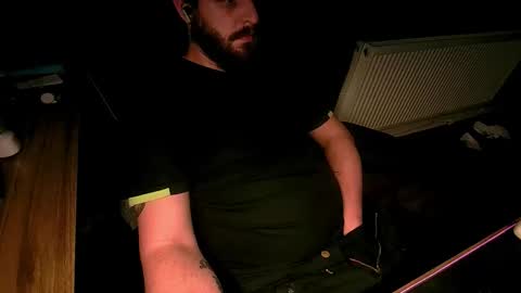 Snapshot of roughwonder chatting on September 24, 2025, 2:37 am Luke online show from September 24, 2025, 2:37 am