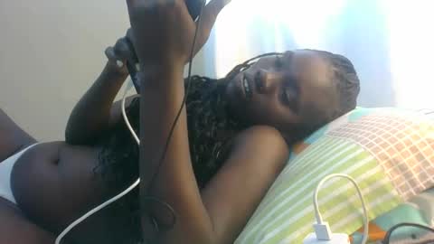 roundedass979516 online show from December 29, 2024, 2:31 pm