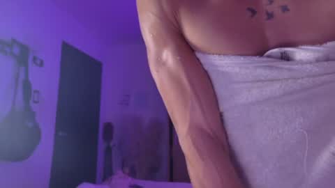 Snapshot of rouse_leon chatting on June 7, 2026, 1:15 pm Rouse leon online show from June 7, 2026, 1:15 pm