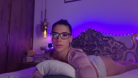 Snapshot of rouse_leon chatting on June 15, 2026, 8:55 pm Rouse leon online show from June 15, 2026, 8:55 pm