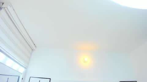 Snapshot of rousefox1 chatting on January 14, 2026, 1:55 am Valeria online show from January 14, 2026, 1:55 am