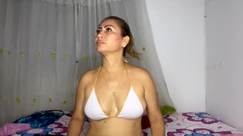 Snapshot of rousemilf4u chatting on March 12, 2025, 9:55 am rouse online show from March 12, 2025, 9:55 am