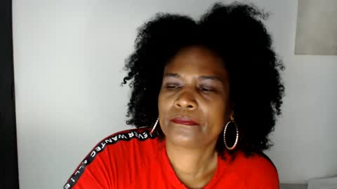 Snapshot of roushlove chatting on June 12, 2026, 1:10 pm luxa online show from June 12, 2026, 1:10 pm