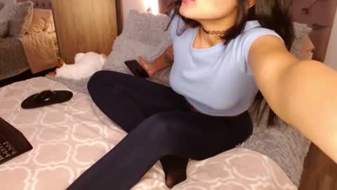 Rouss marie henao  online show from October 11, 2025, 9:41 am