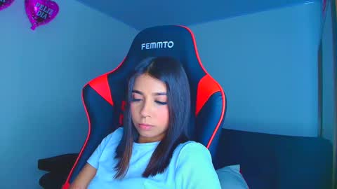 Snapshot of rousse_violet chatting on October 7, 2025, 10:51 pm rousse_violet online show from October 7, 2025, 10:51 pm